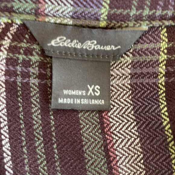 NWOT Eddie Bauer V-Neck Long sleeve Plaid button-down Shirt Violet XS - Picture 4 of 6